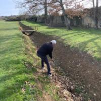 Sur ce même n°4, René acrobatique dans le fossé