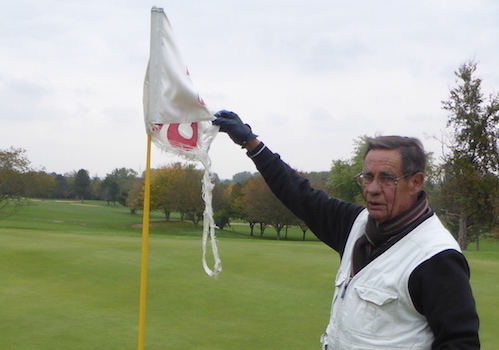 Le drapeau du n°15 a un peu souffert