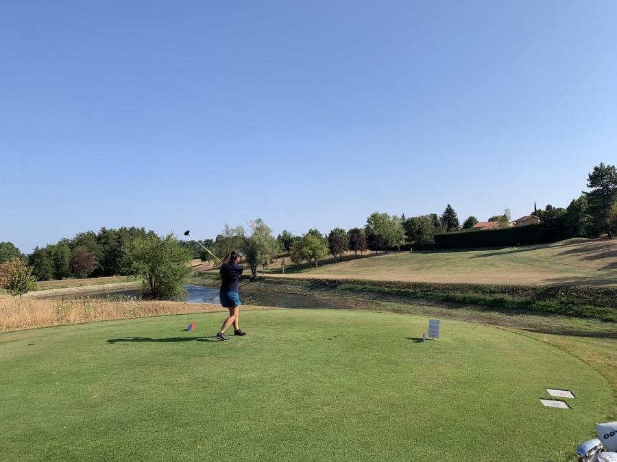 11 la mise en jeu de caroline vailhe au par 3 n 5