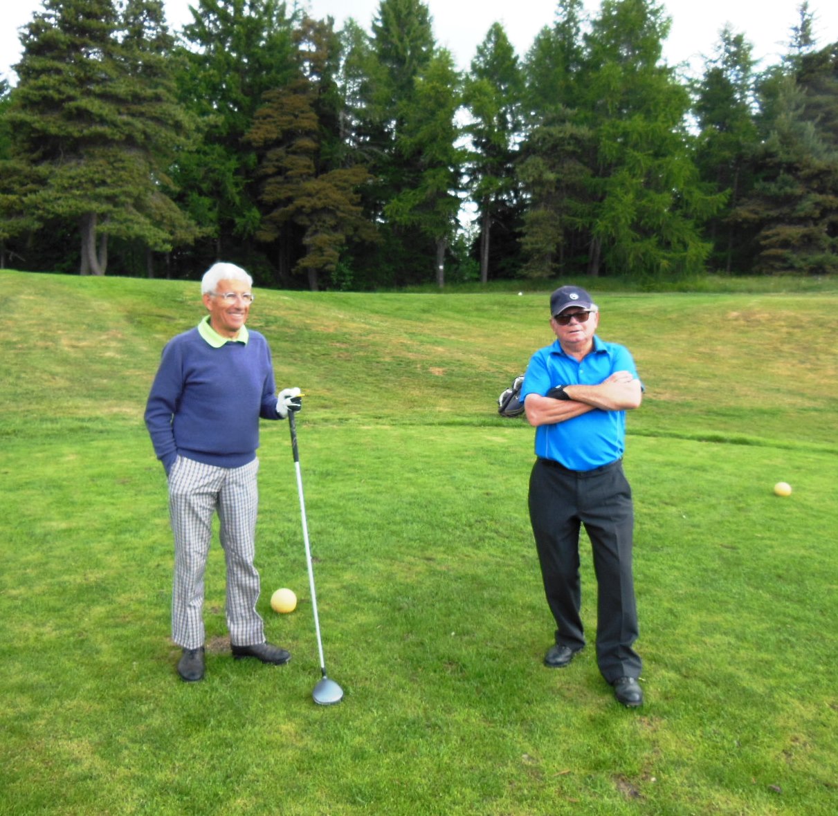 Roland et Daniel se préparent à driver le n°1