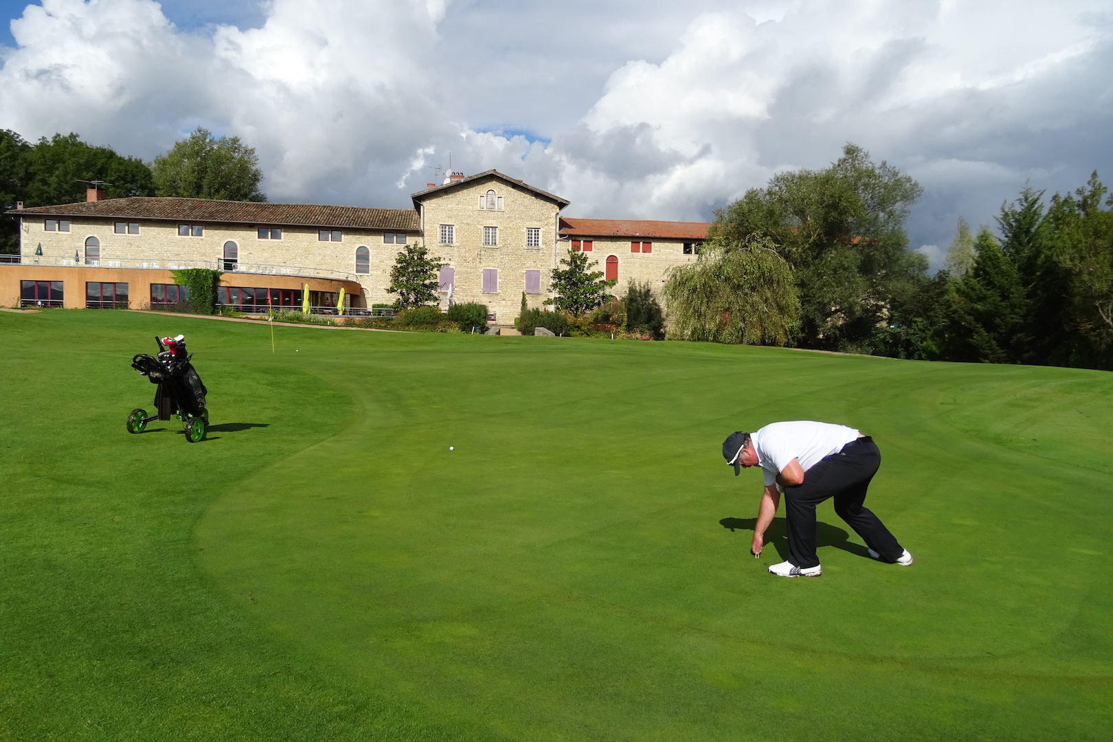 Gérard a drivé le green du par 4 n°9!