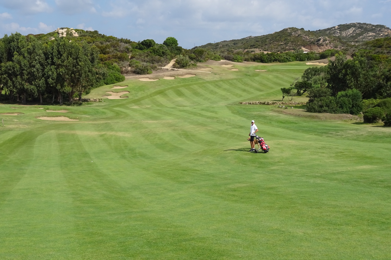 Le superbe fairway du n°3 monte lentement vers le green