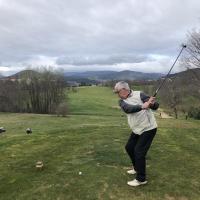 Au départ du par 4 n°18 également: Denis