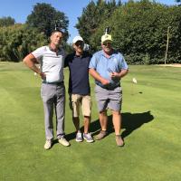 Le podium en Brut