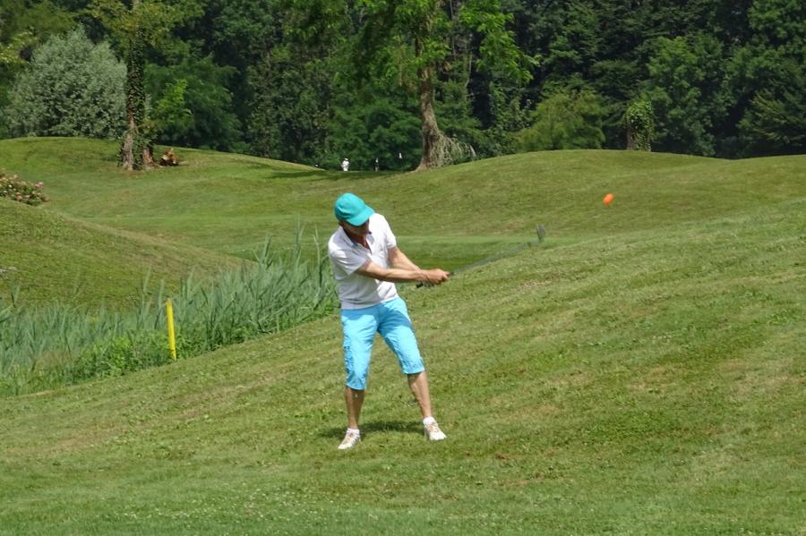 26 jean marc pujol en difficulte sur le par 3 n 7