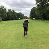 Myriam, sur le fairway du n°18
