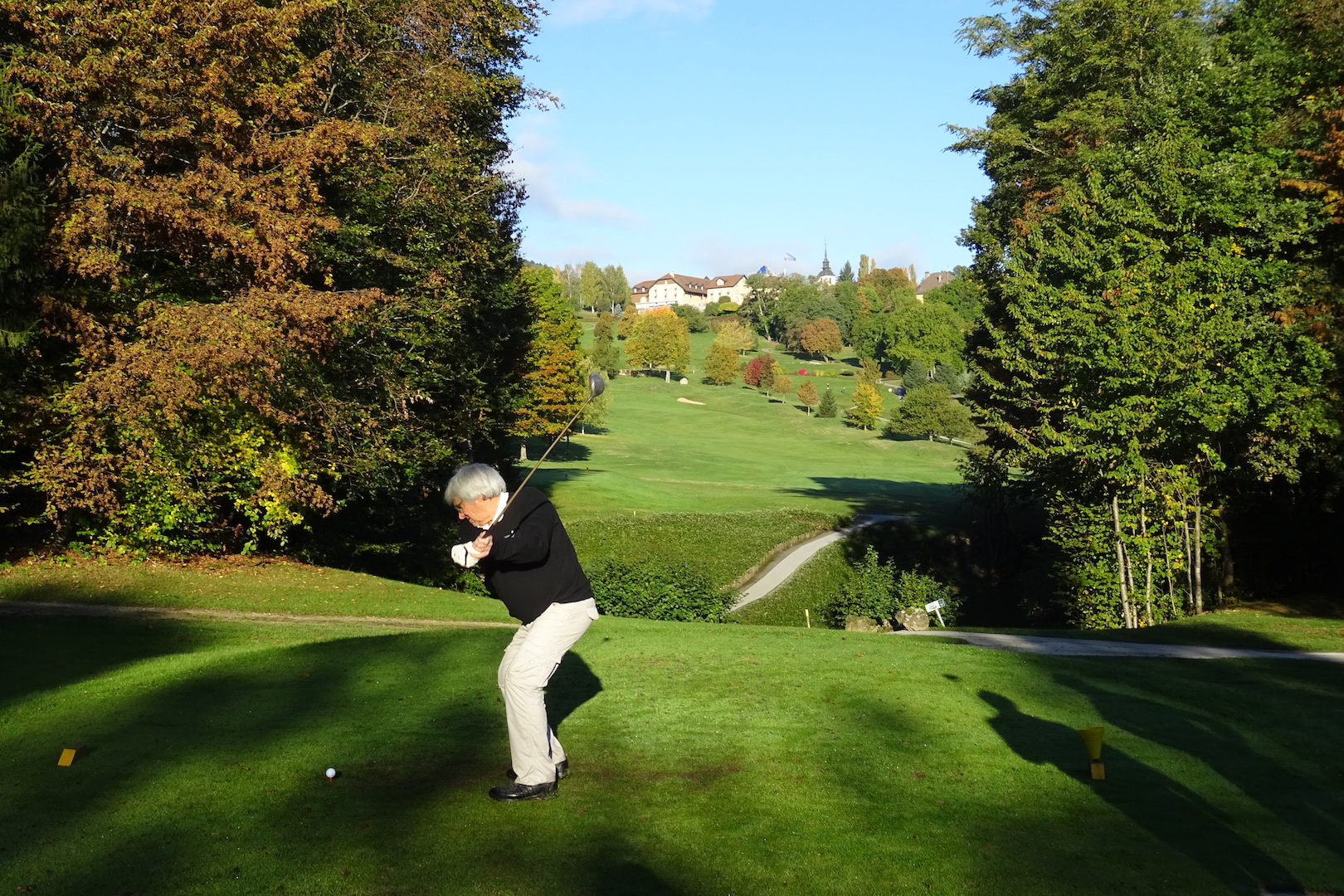 Guy Biguet Petitjean (Staubli Faverges) met en jeu au par 4 n°12