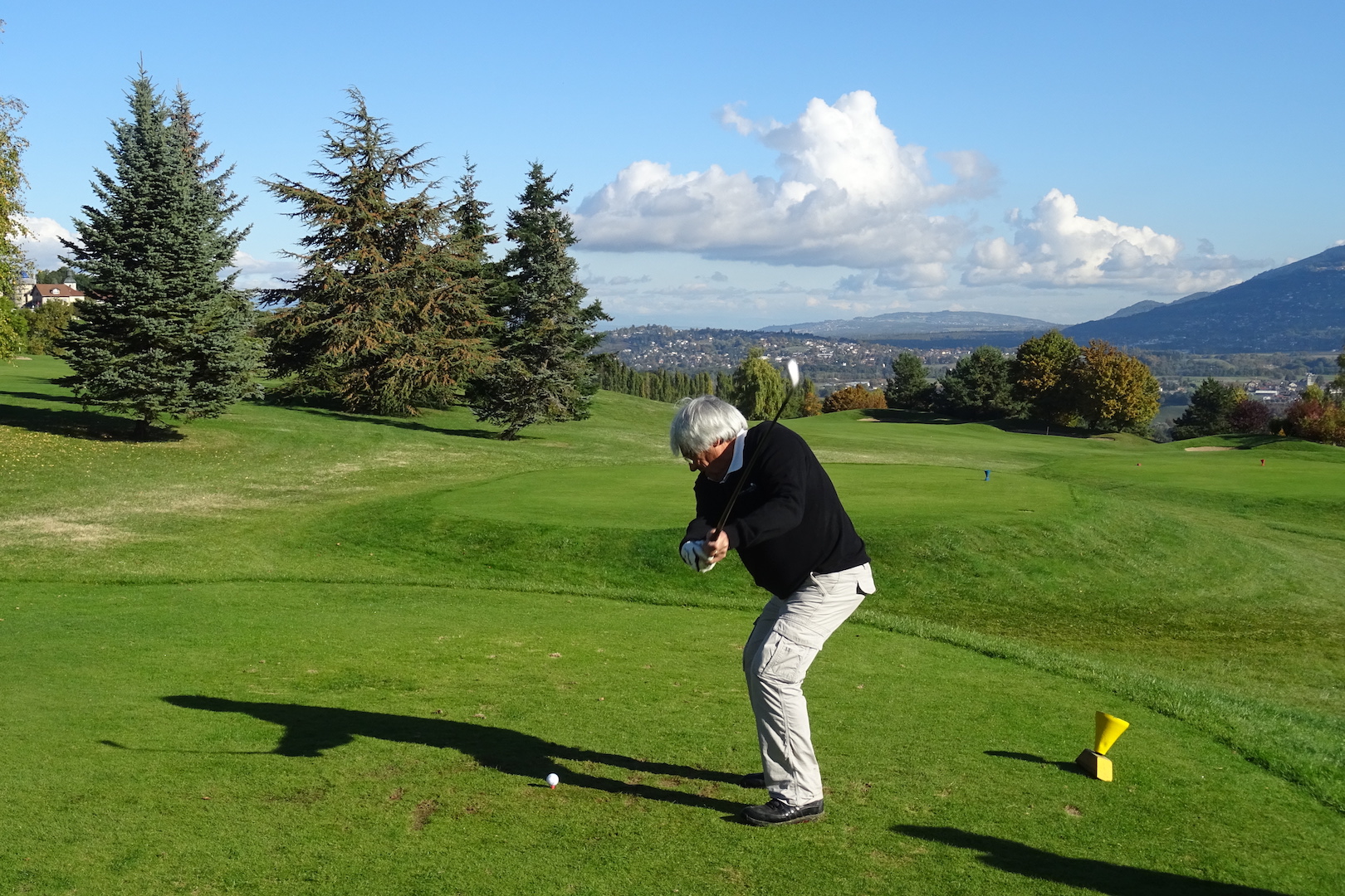 Guy drive le par 4 n°17