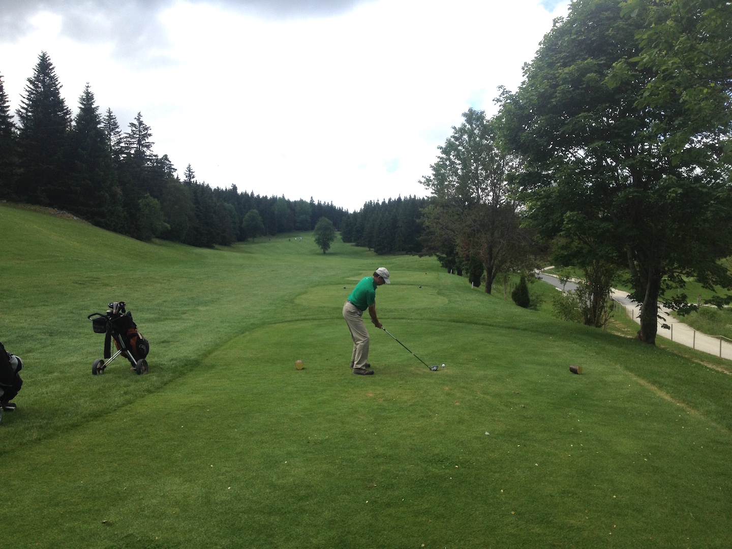 Quentin de Carvalho au départ du par 5 n°1